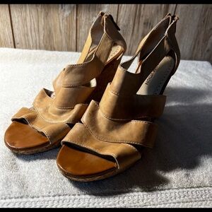 Adrienne Vittadini Cate Leather Platform Cork Wedge Sandals 6